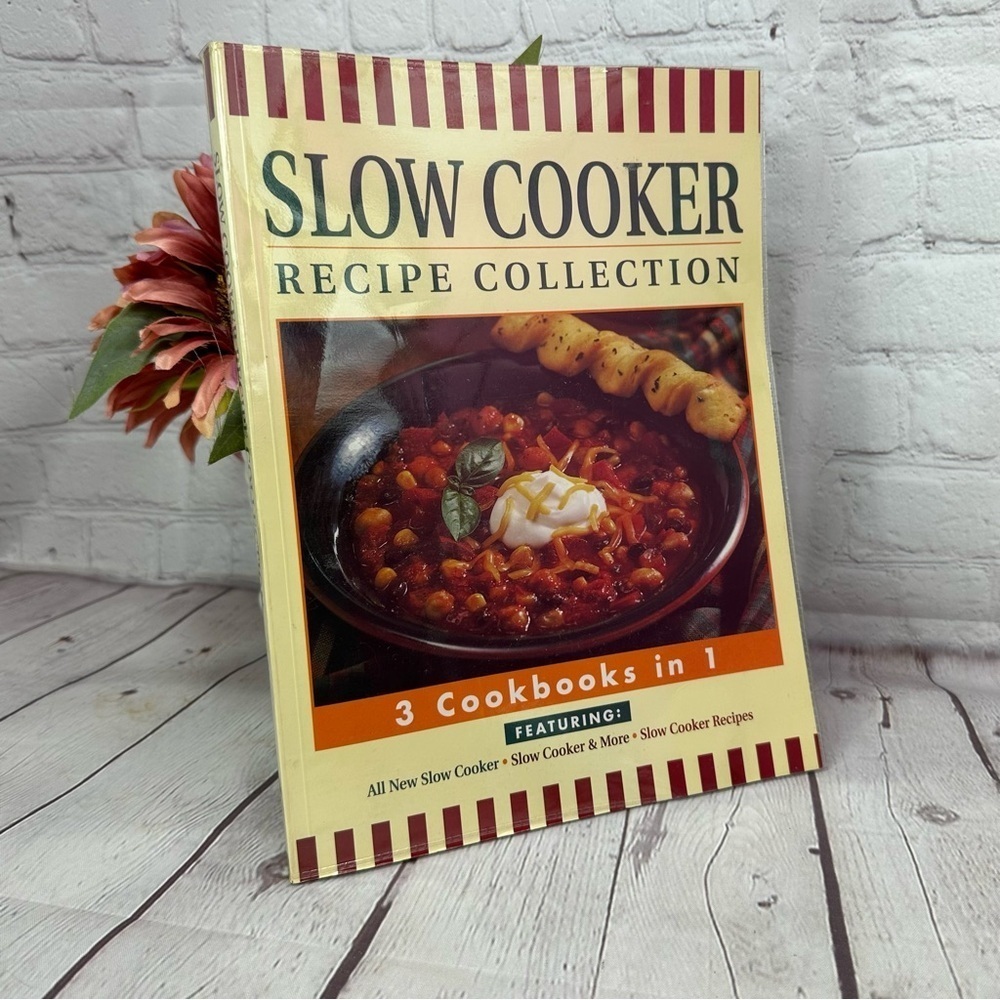 vintage 2001 Slow Cooker recipe collection Cookbook homestead homemade